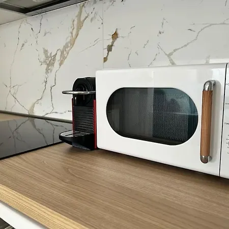 A 100 Mt Dal Mare E Dal Centro Διαμέρισμα *