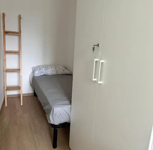 A 100 Mt Dal Mare E Dal Centro リド・デッリ・エステンシ